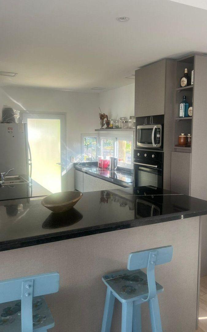 Foto de VENTA CASA 4 AMBIENTES, BARRIO SANTA ELENA, imagen 2