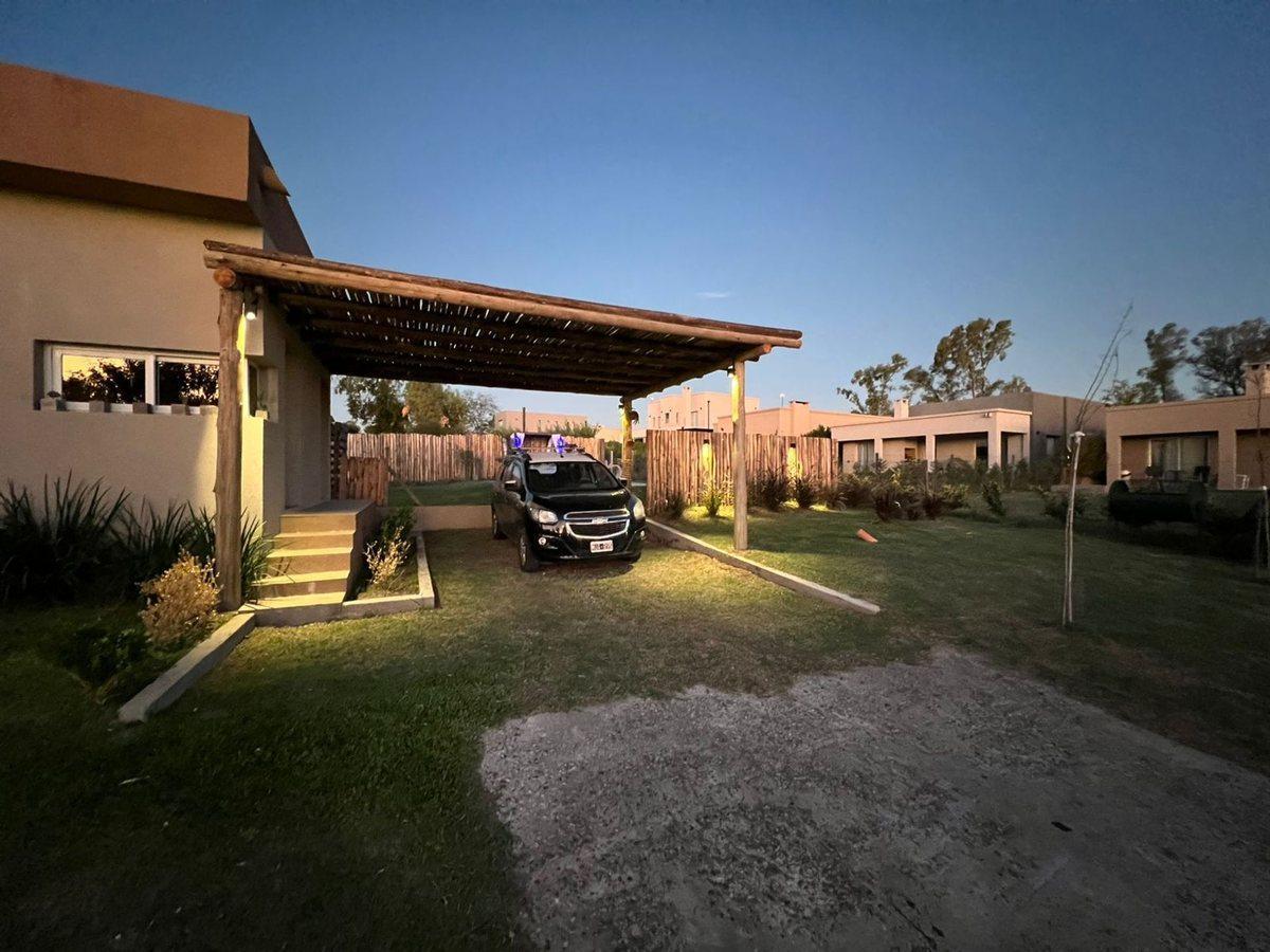 Foto de VENTA CASA 4 AMBIENTES, BARRIO SANTA ELENA, imagen 5