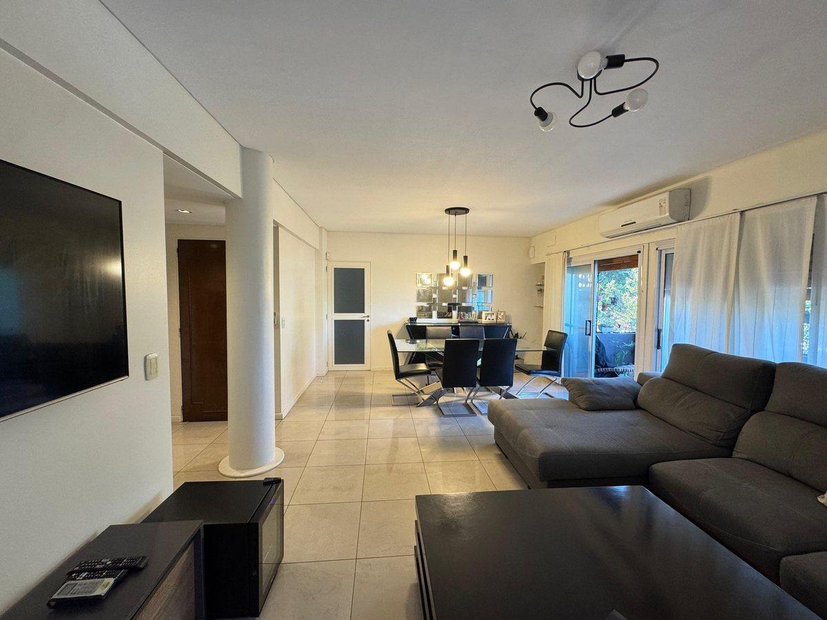 Foto de VENTA DEPTO 5 AMBIENTES EN VERSALLES C/COCHERA, imagen 2