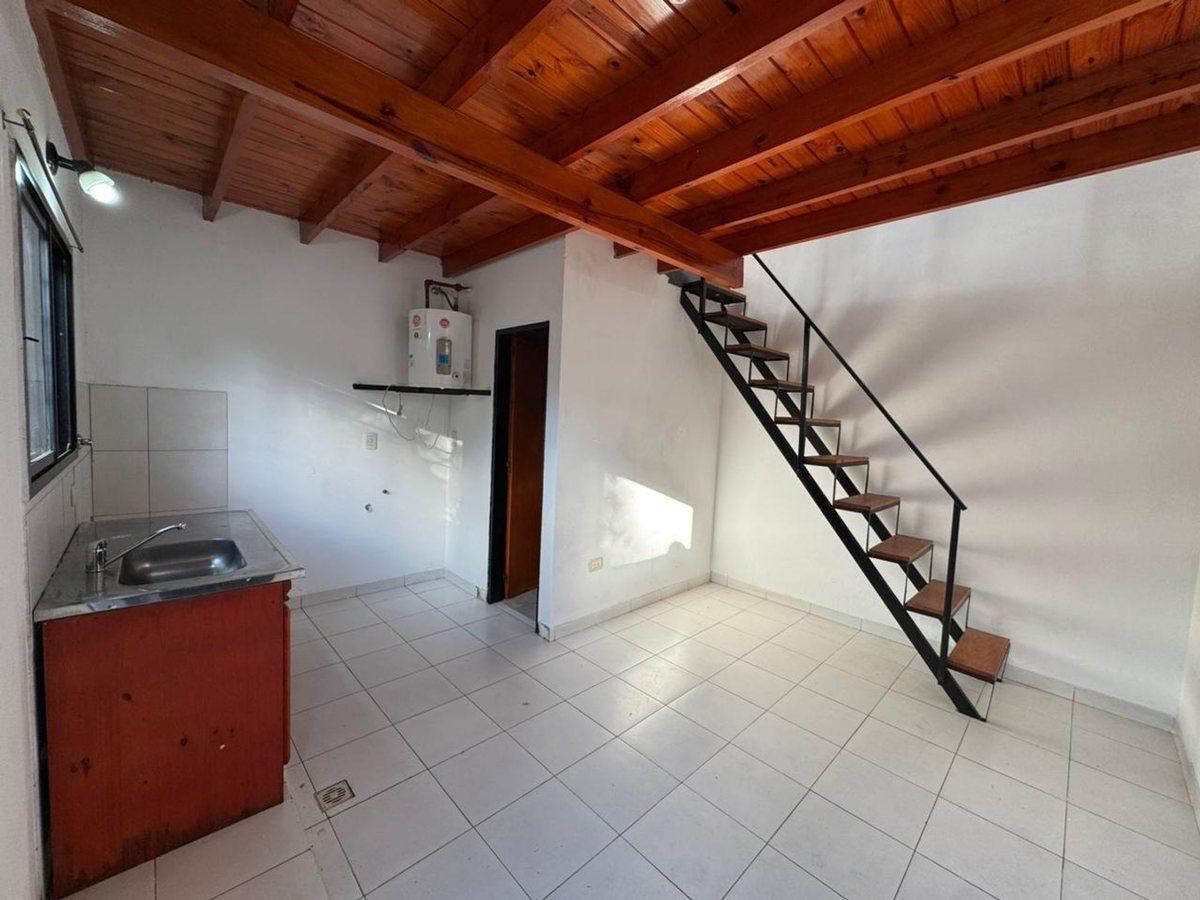 Foto de ALQUILER DUPLEX 2 AMBIENTES CON COCHERA- ESCOBAR, imagen 2