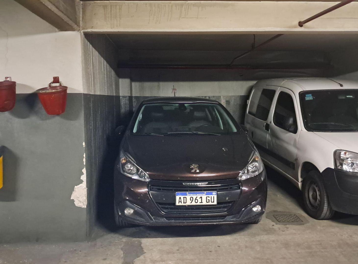 Foto de VENTA COMODA COCHERA EN MICROCENTRO, imagen 1
