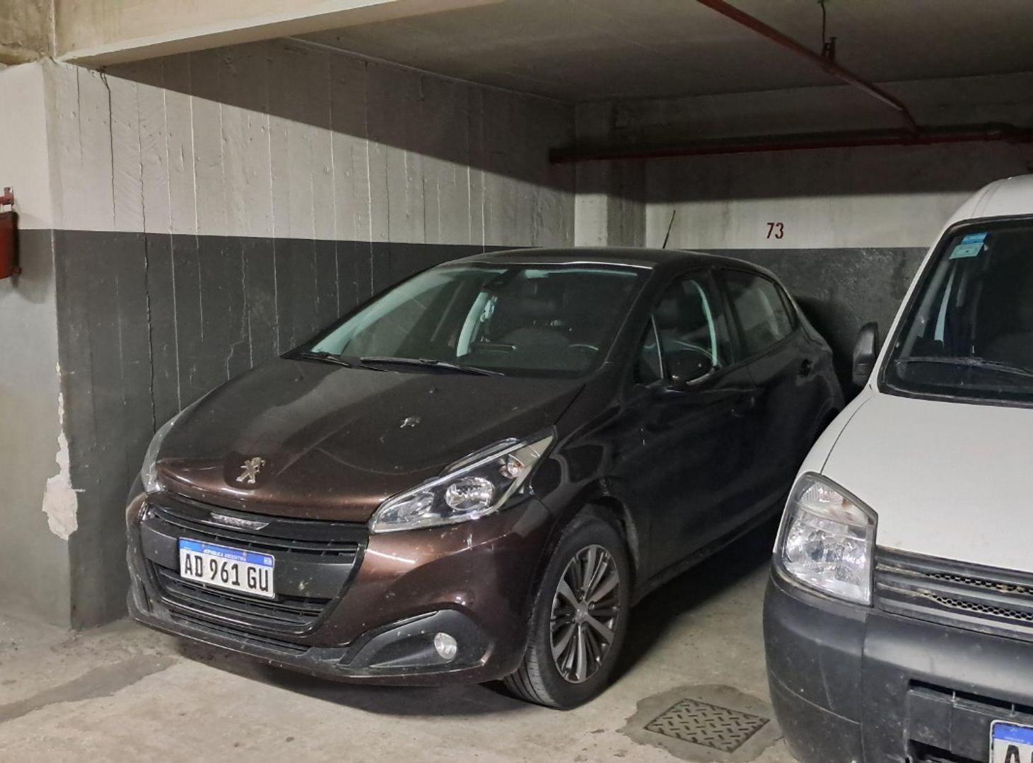 Foto de VENTA COMODA COCHERA EN MICROCENTRO, imagen 5