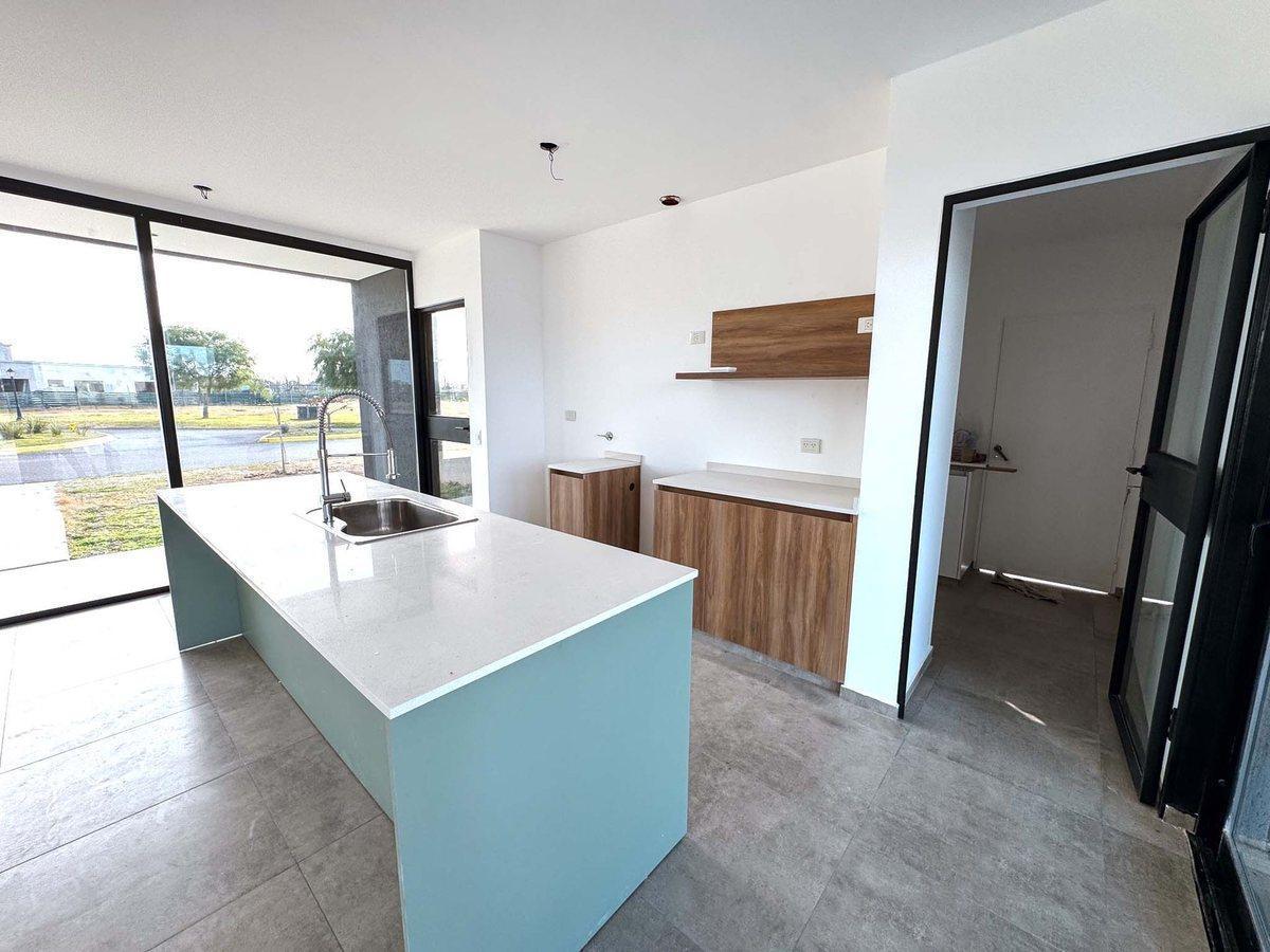 Foto de Casa Venta a la laguna a estrenar, San Sebastian, imagen 2