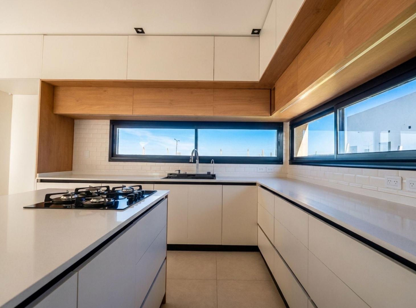 Foto de Casa en Venta 5 amb en Ares 1, San Sebastian, imagen 2