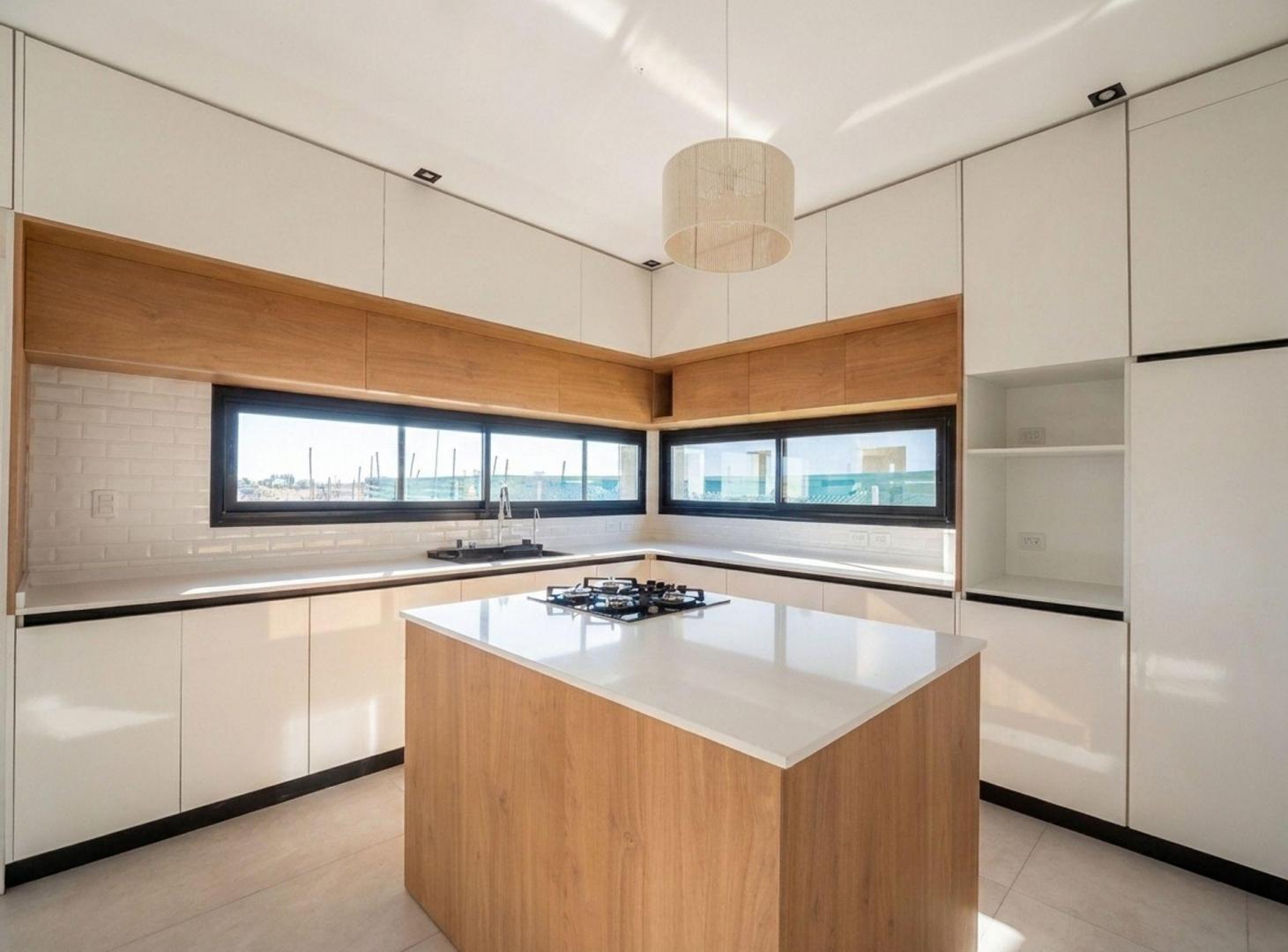 Foto de Casa en Venta 5 amb en Ares 1, San Sebastian, imagen 1