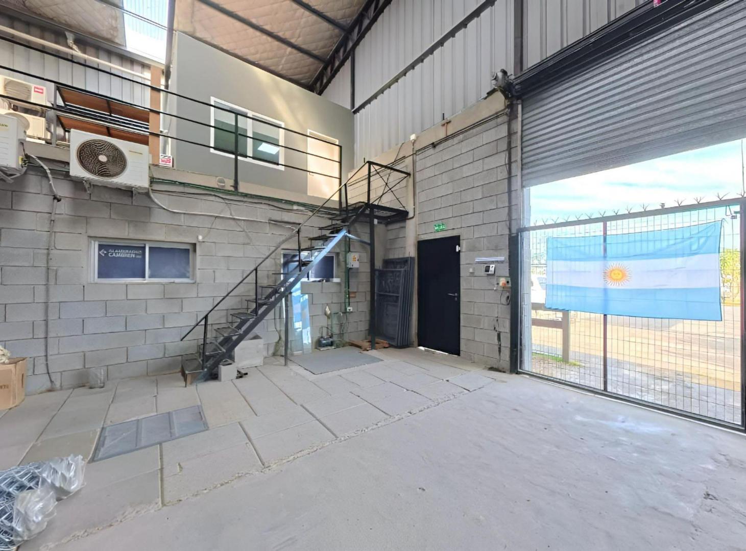 Foto de VENTA GALPON/DEPOSITO SOBRE RUTA 28 OPORTUNIDAD, imagen 2