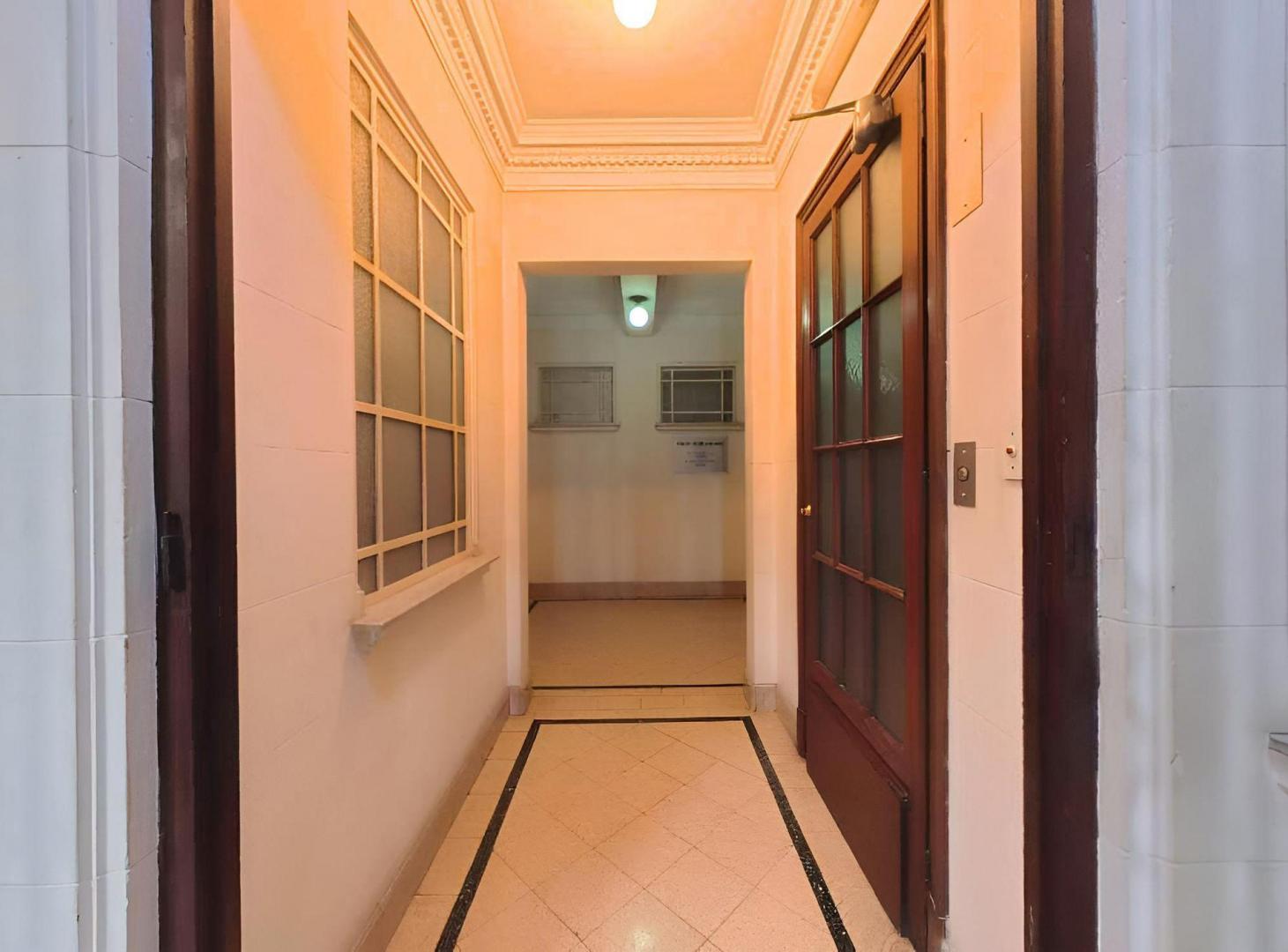 Foto de Venta 5 ambientes de categoría edificio histórico, imagen 2