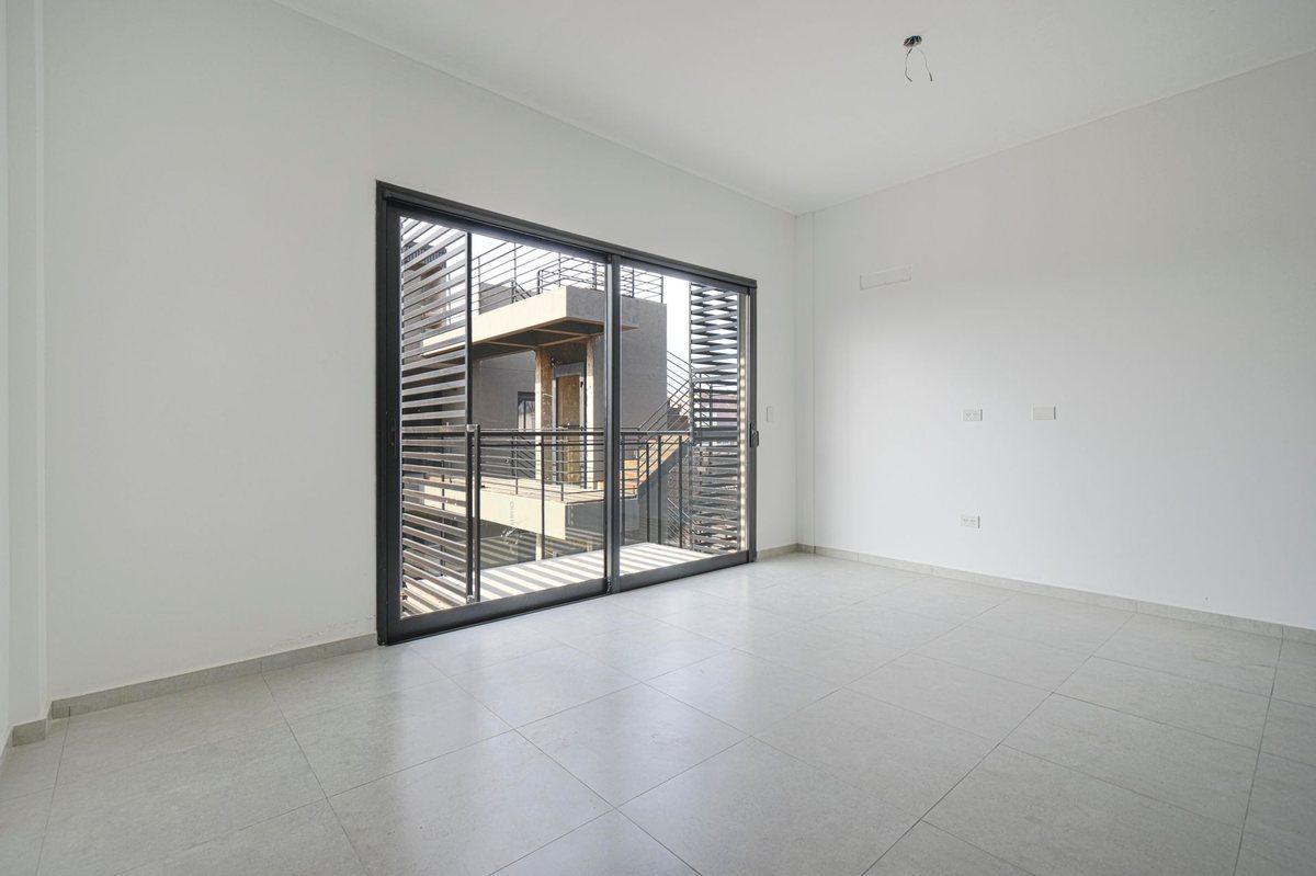 Foto de VENTA DEPARTAMENTO 2 AMB ESTRENAR COCHERA PILAR, imagen 2