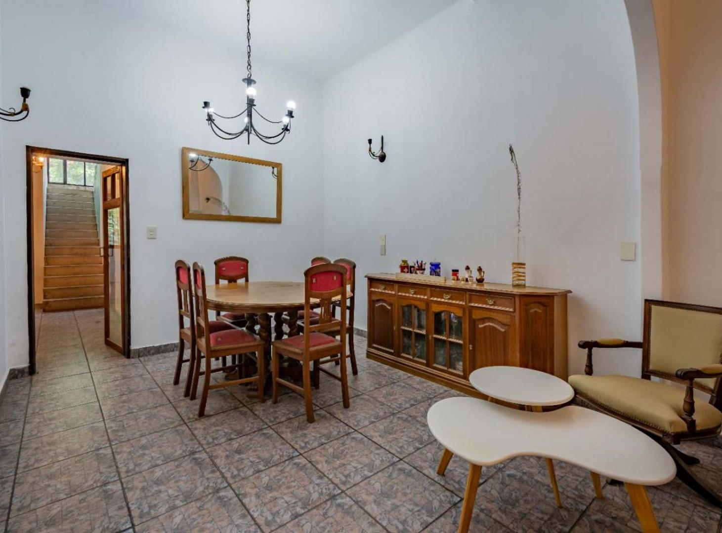 Foto de Venta Casa 5 amb con Pileta Cochera Vicente Lopez, imagen 3