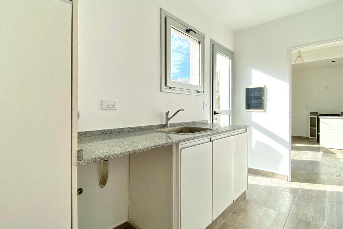 Foto de Venta Casa 3 Dormit. y Depend. Pileta San Matías, imagen 1
