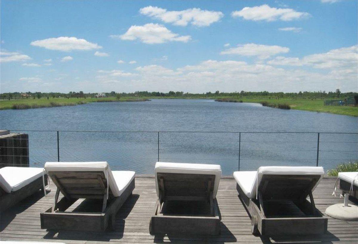 Foto de VENTA LOTE AL LAGO EN EL NAUDIR CON SALIDA AL RÍO, imagen 2