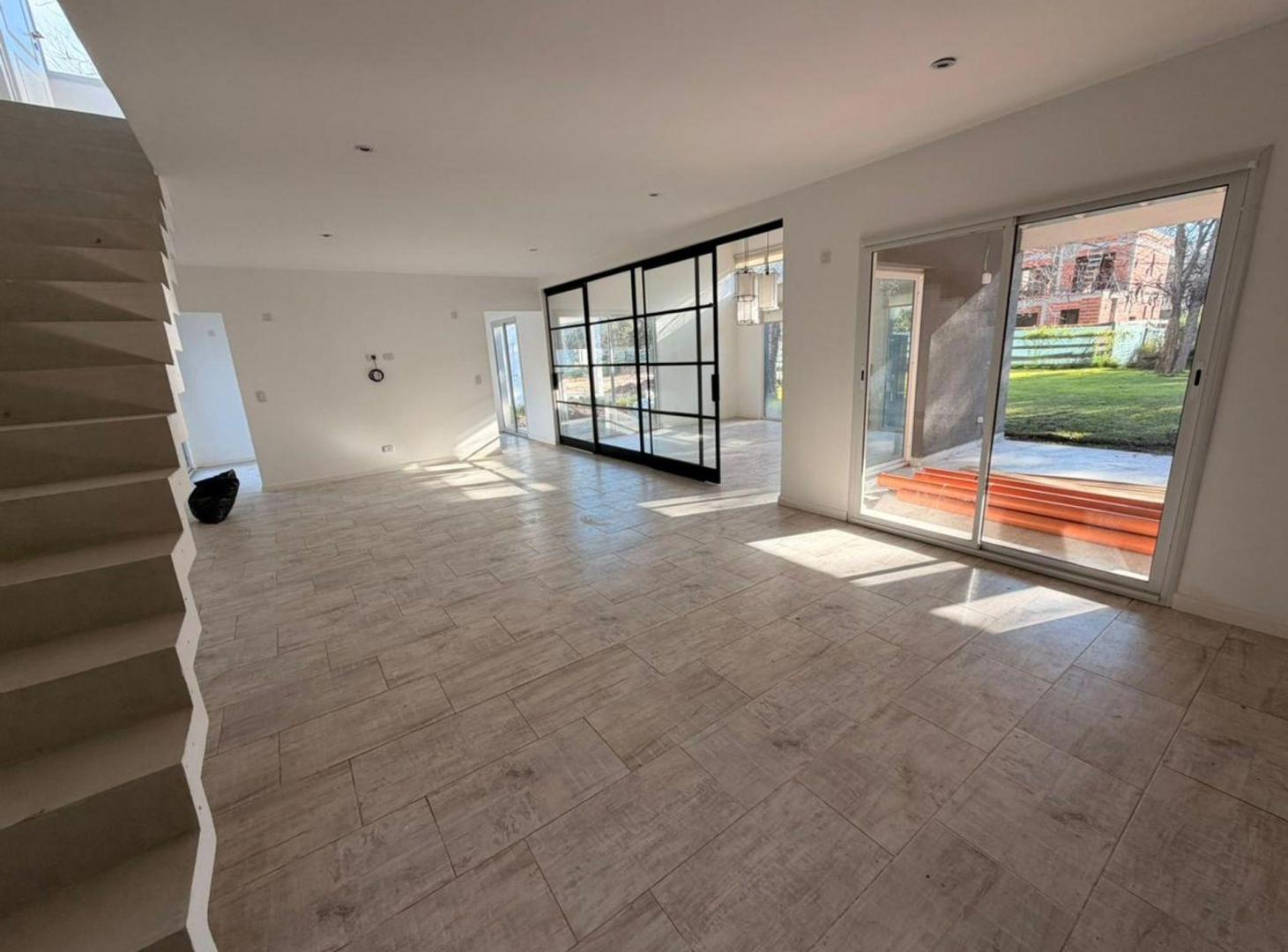 Foto de Casa en Alquiler 6 ambientes San Matías Escobar, imagen 4