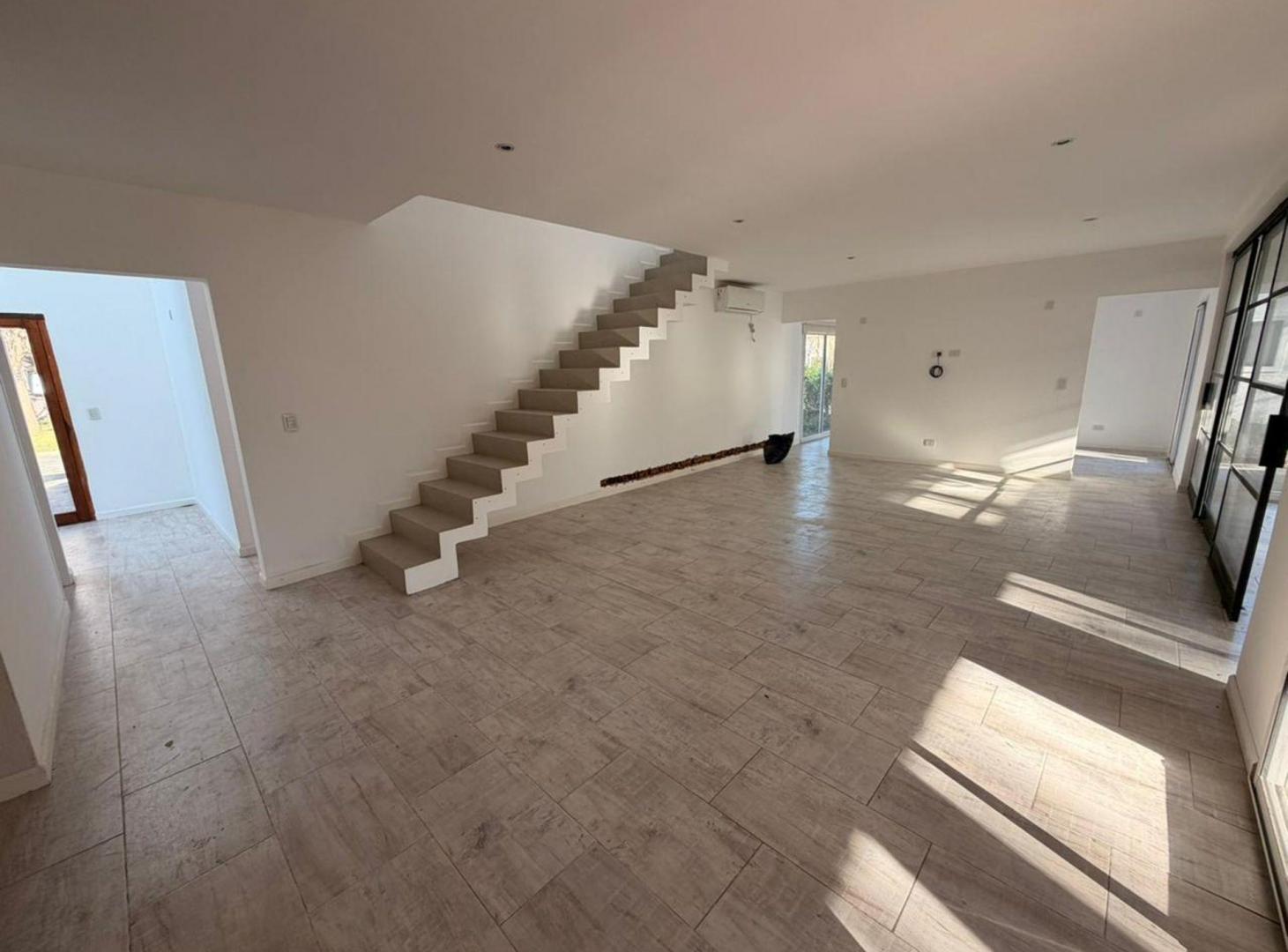 Foto de Casa en Alquiler 6 ambientes San Matías Escobar, imagen 5