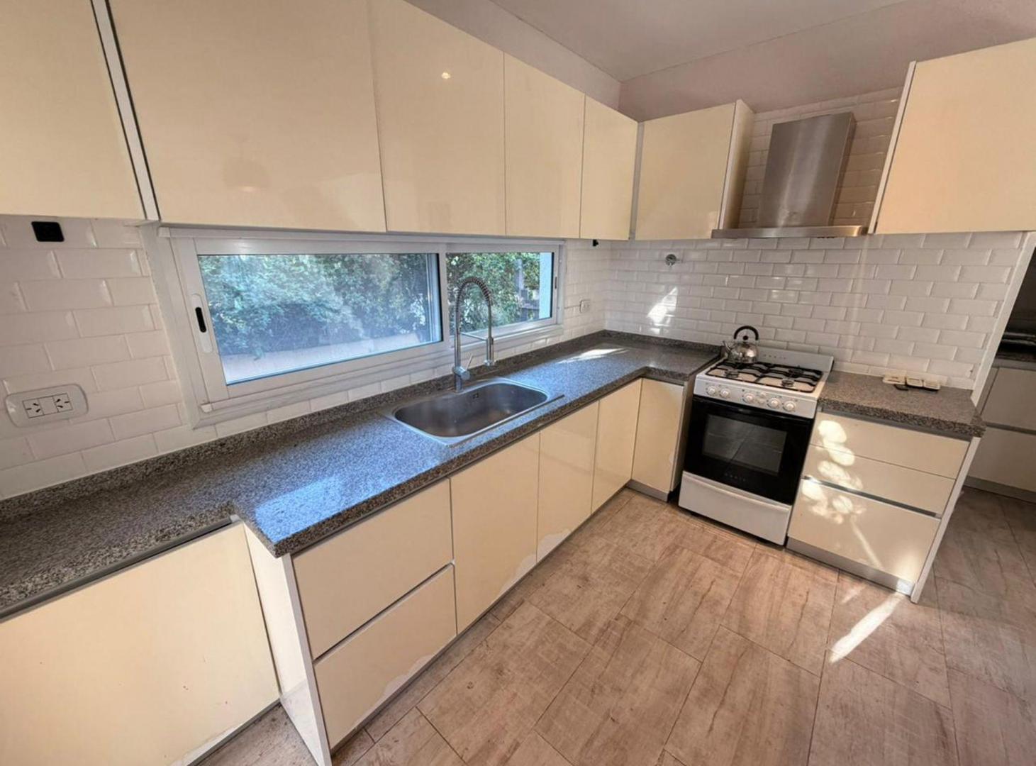 Foto de Casa en Alquiler 6 ambientes San Matías Escobar, imagen 4