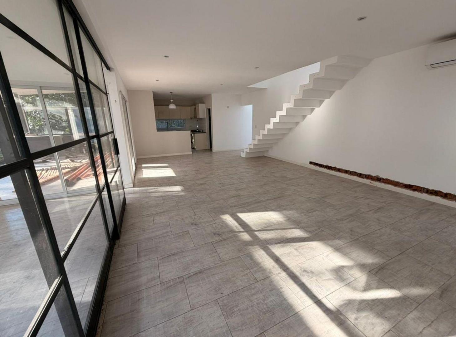Foto de Casa en Alquiler 6 ambientes San Matías Escobar, imagen 3