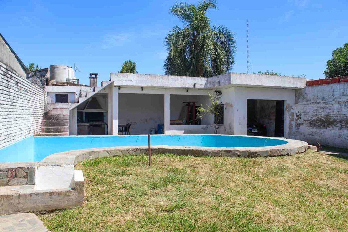 Foto de VENTA CASA 4 AMBIENTES - TRONCOS DEL TALAR, imagen 3