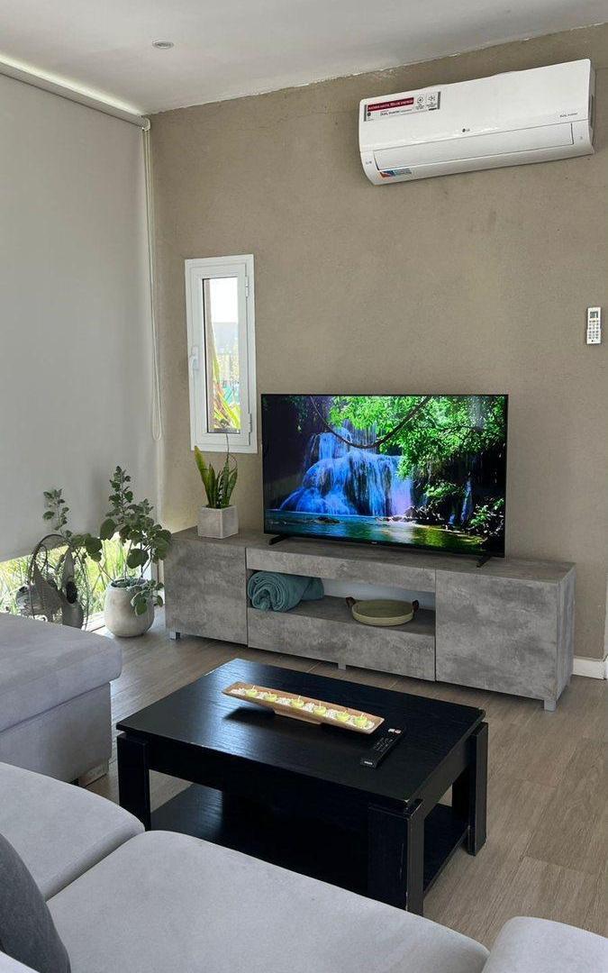 Foto de VENTA CASA 4 AMBIENTES, BARRIO SANTA ELENA, imagen 2