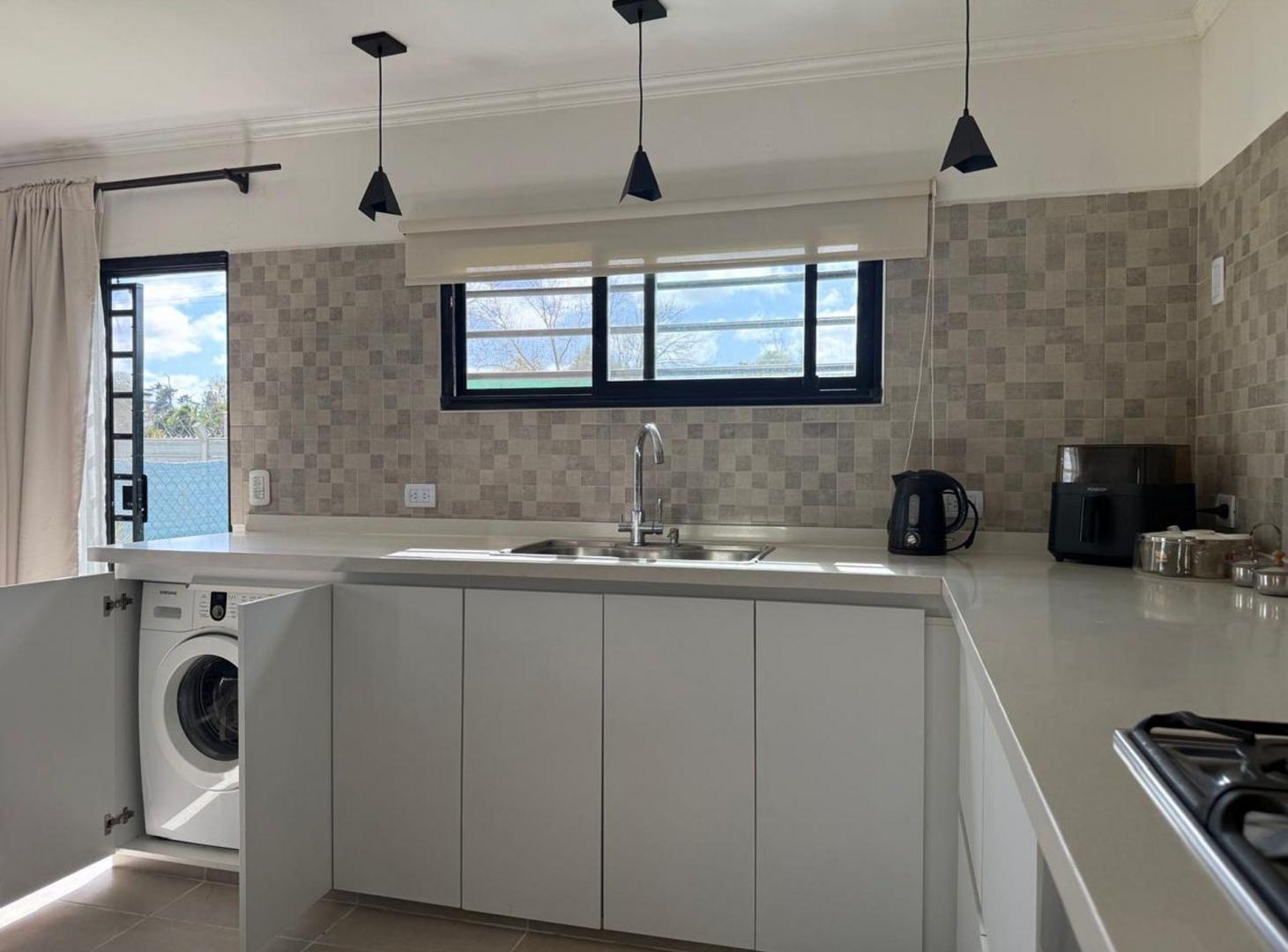 Foto de VENTA CASA BARRIO CASUARINAS DEL VISO PILAR, imagen 3