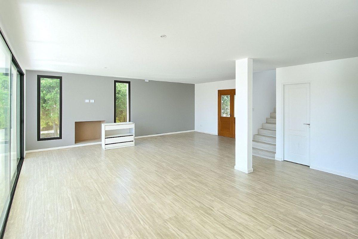 Foto de Venta Casa Estrenar a la Laguna con Pileta Cantón, imagen 2