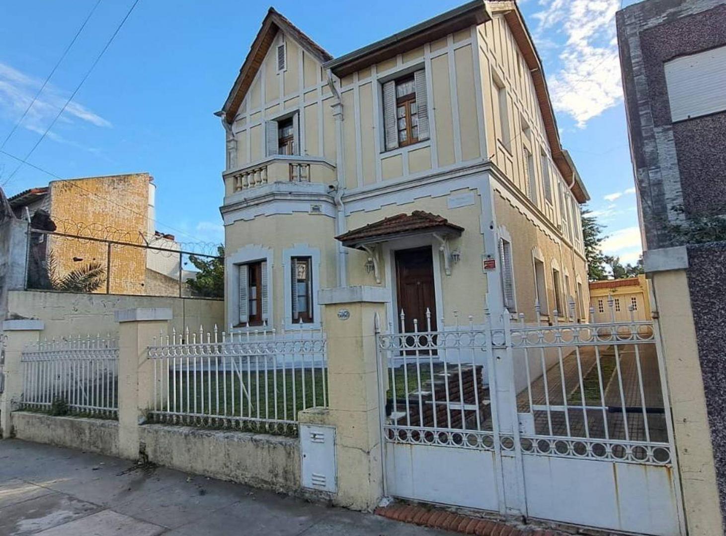 Foto de Venta casa estilo Ingles 5 amb Pileta Parque, imagen 1