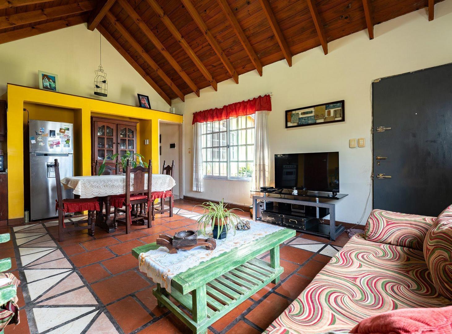 Foto de VENTA CASA 4 AMBIENTES C/ JARDIN Y PILETA EN PILAR, imagen 5