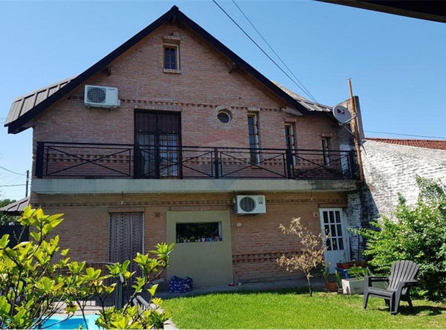 Foto de Casa 5 amb en Venta en Villa Adelina jardín y pile, imagen 3
