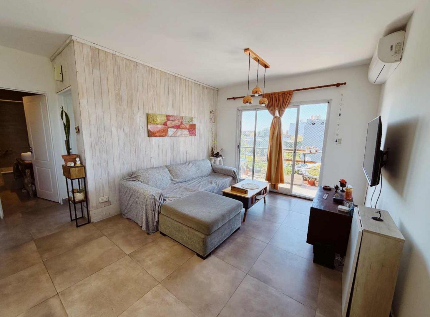 Foto de DEPARTAMENTO 2 AMBIENTES C/ COCHERA- TIGRE CENTRO, imagen 2