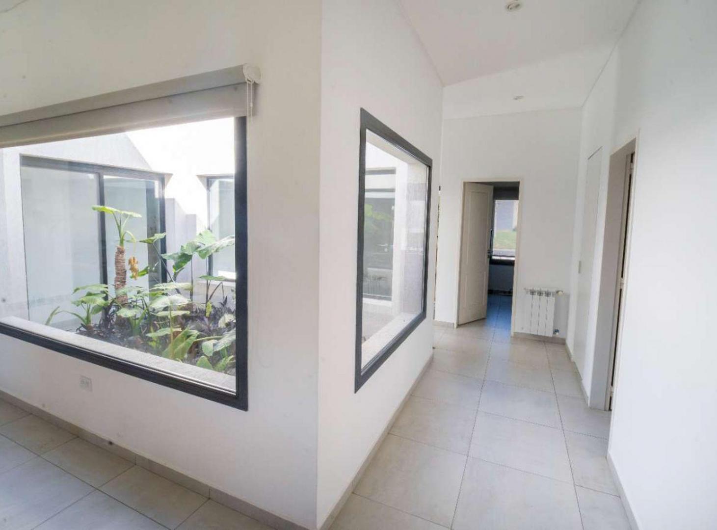 Foto de VENTA CASA 5 AMBIENTES EN EL BARRIO SAN MATIAS, imagen 4