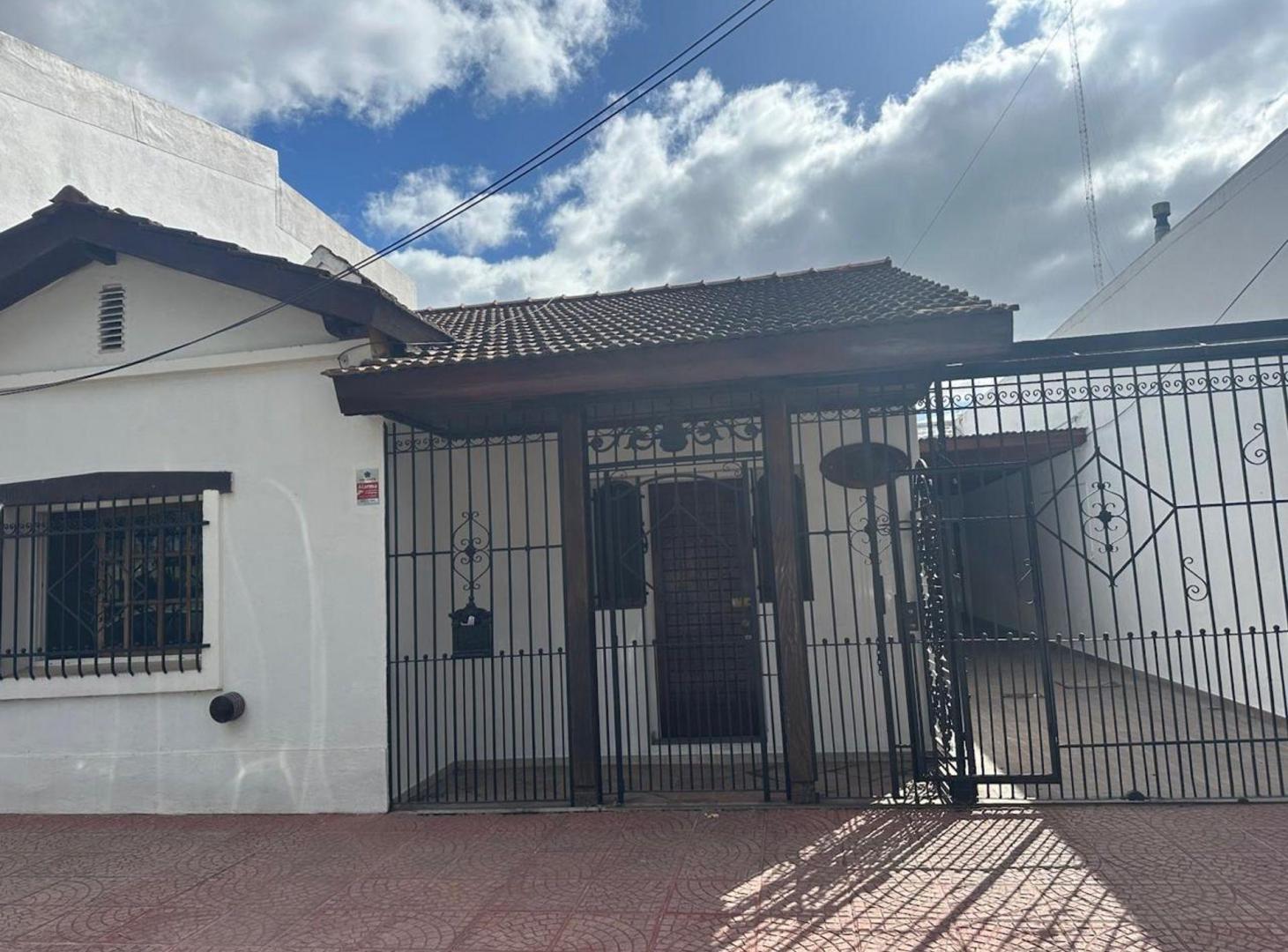 Foto de Casa de estilo colonial en venta en Bella Vista, imagen 1