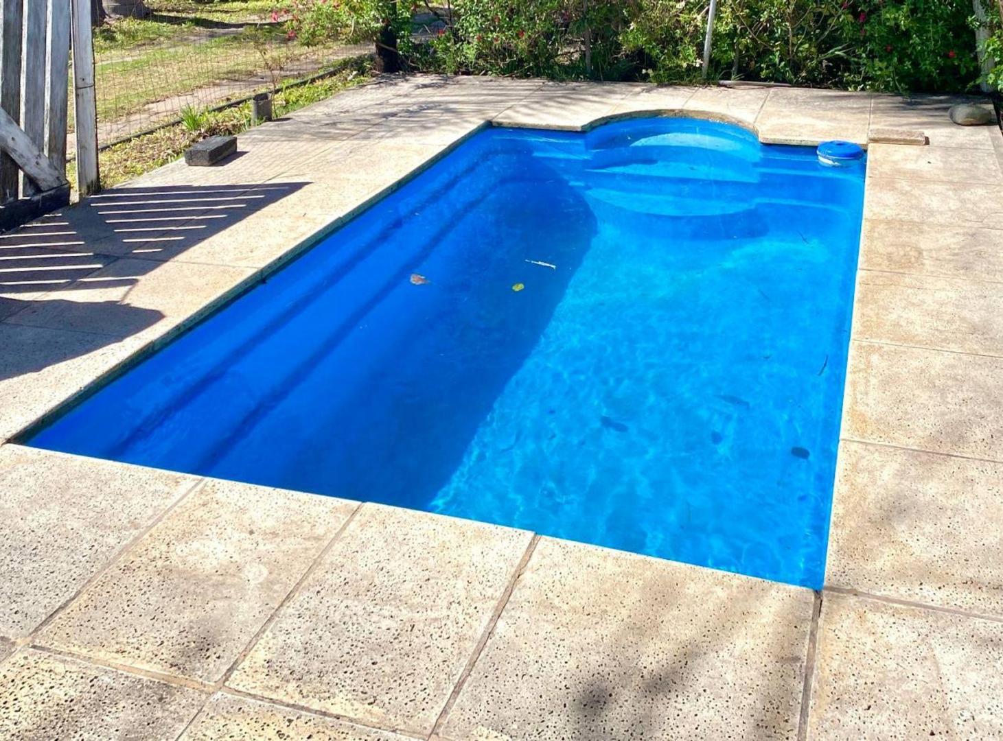 Foto de Venta Casa Lote Propio Jardín y Pileta Grand Bourg, imagen 2