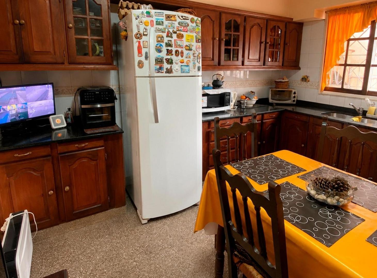 Foto de Venta casa estilo Ingles 5 amb Pileta Parque, imagen 3