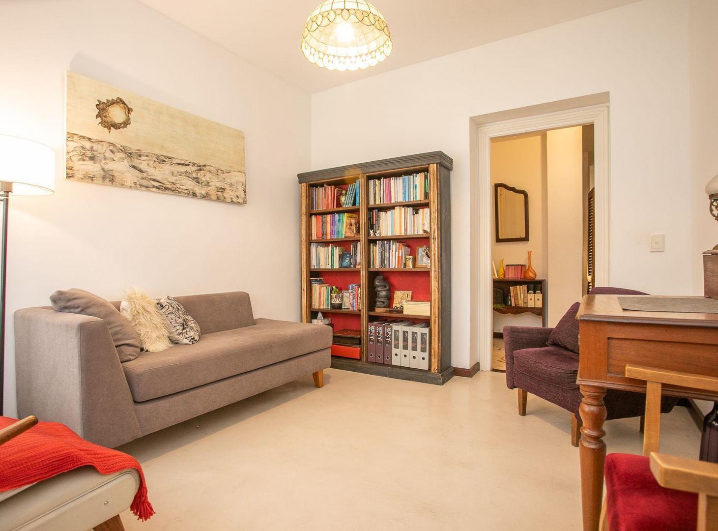 Foto de VENTA PH TIPO CASA 5 AMB CON COCHERA COLEGIALES, imagen 2