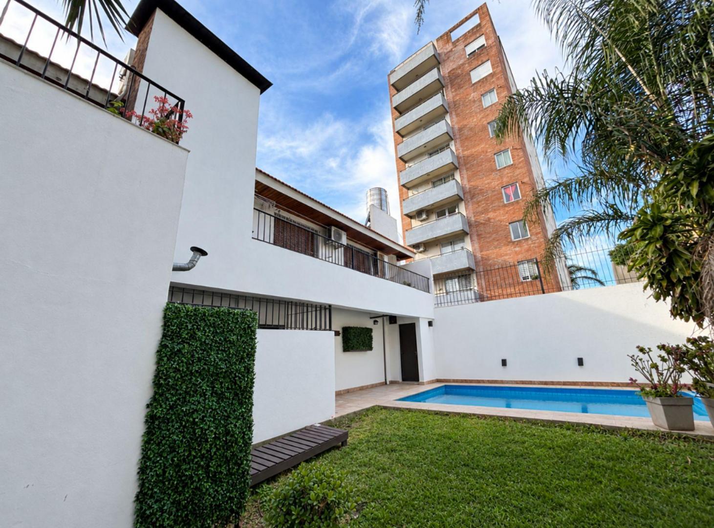 Foto de ALQUILER CASA 5 AMBIENTES TIGRE CENTRO C/PILETA, imagen 1