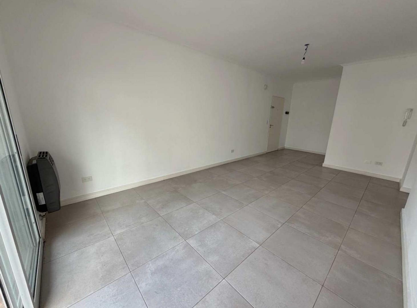 Foto de DEPARTAMENTO 2 AMBIENTES C/COCHERA-ALQUILER- TIGRE, imagen 3
