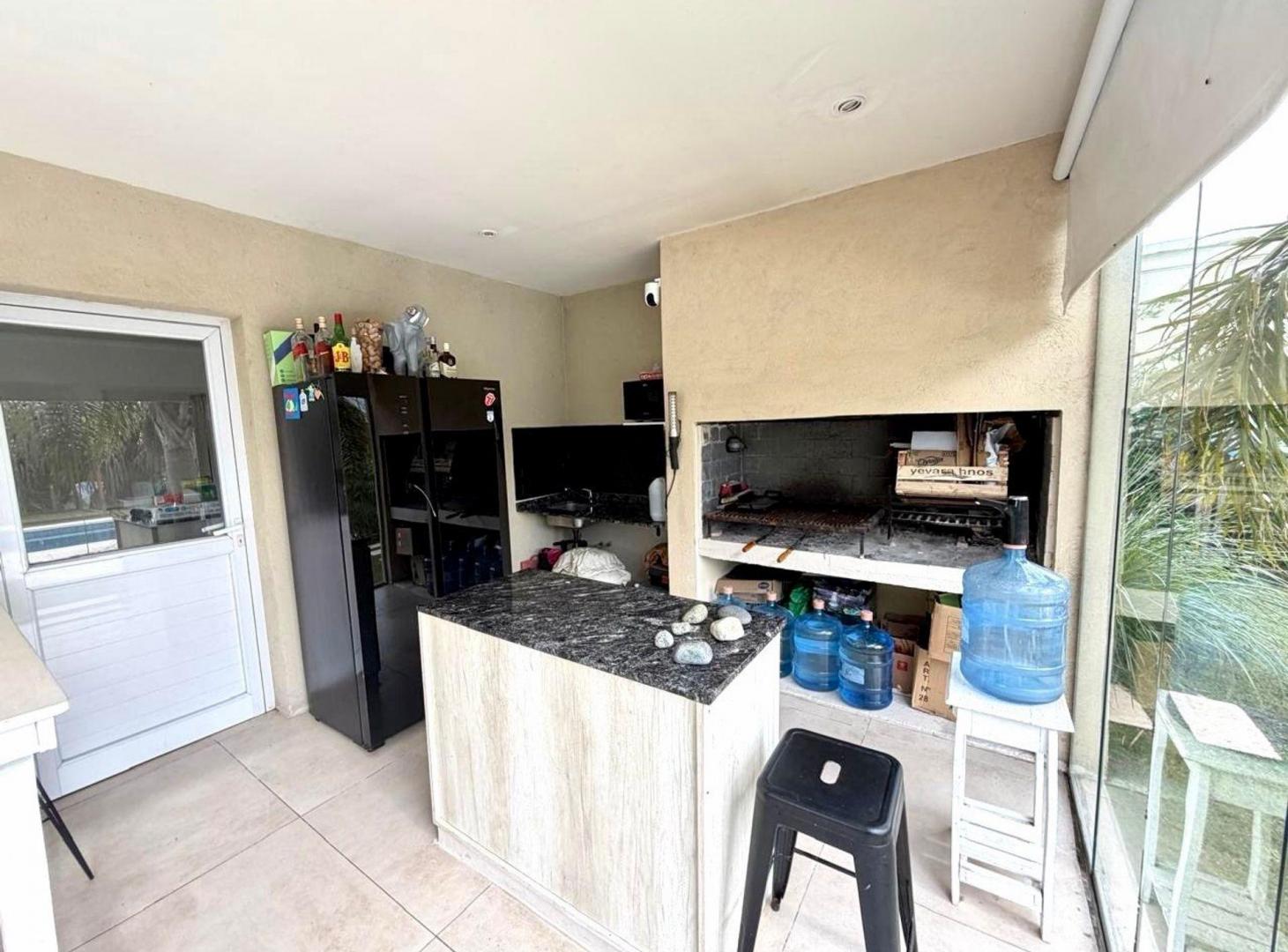 Foto de Casa en Venta 4 amb en Barrio Santa Lucia, imagen 4