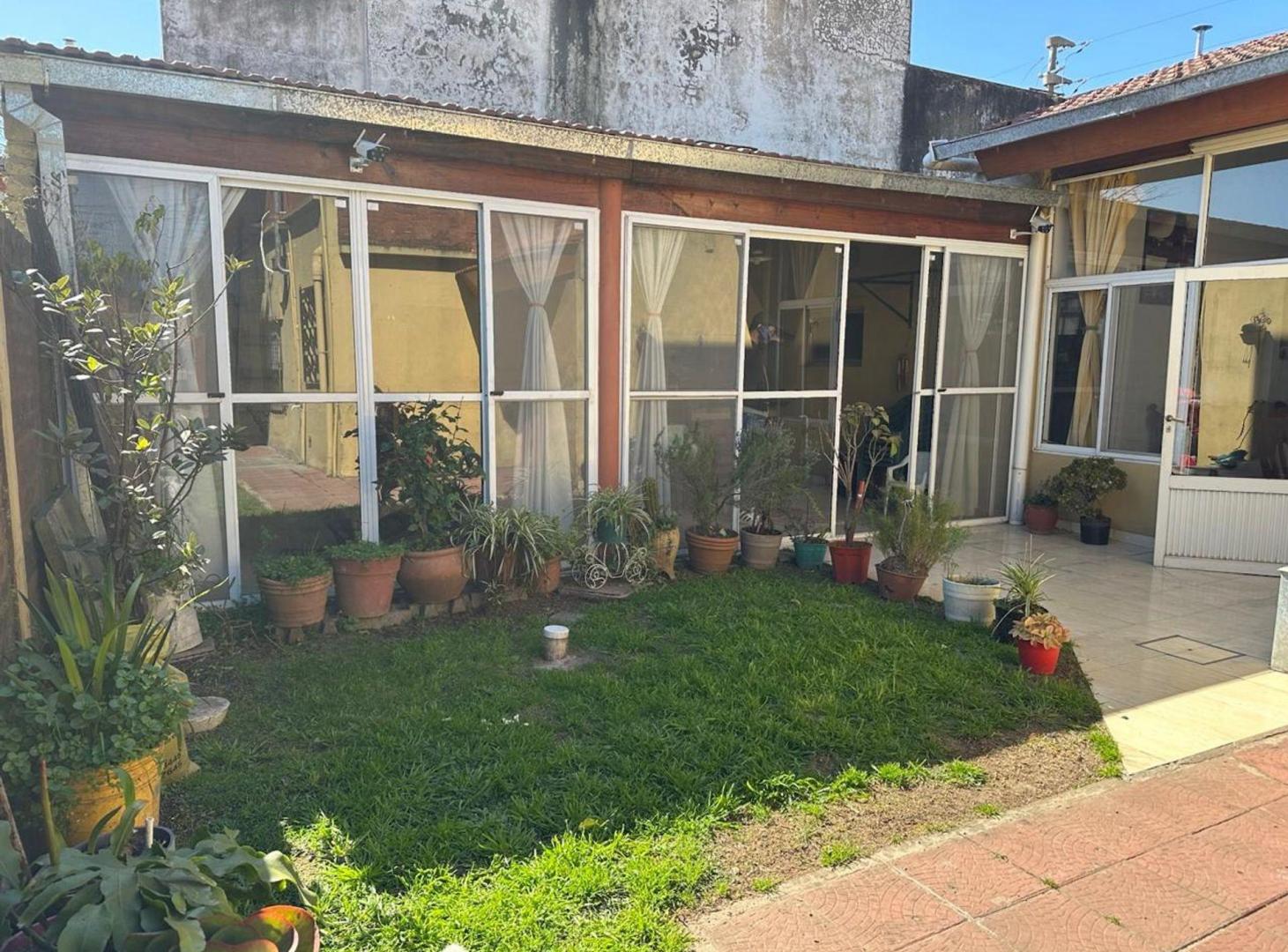 Foto de Amplia casa con potencial en José Clemente Paz, imagen 2