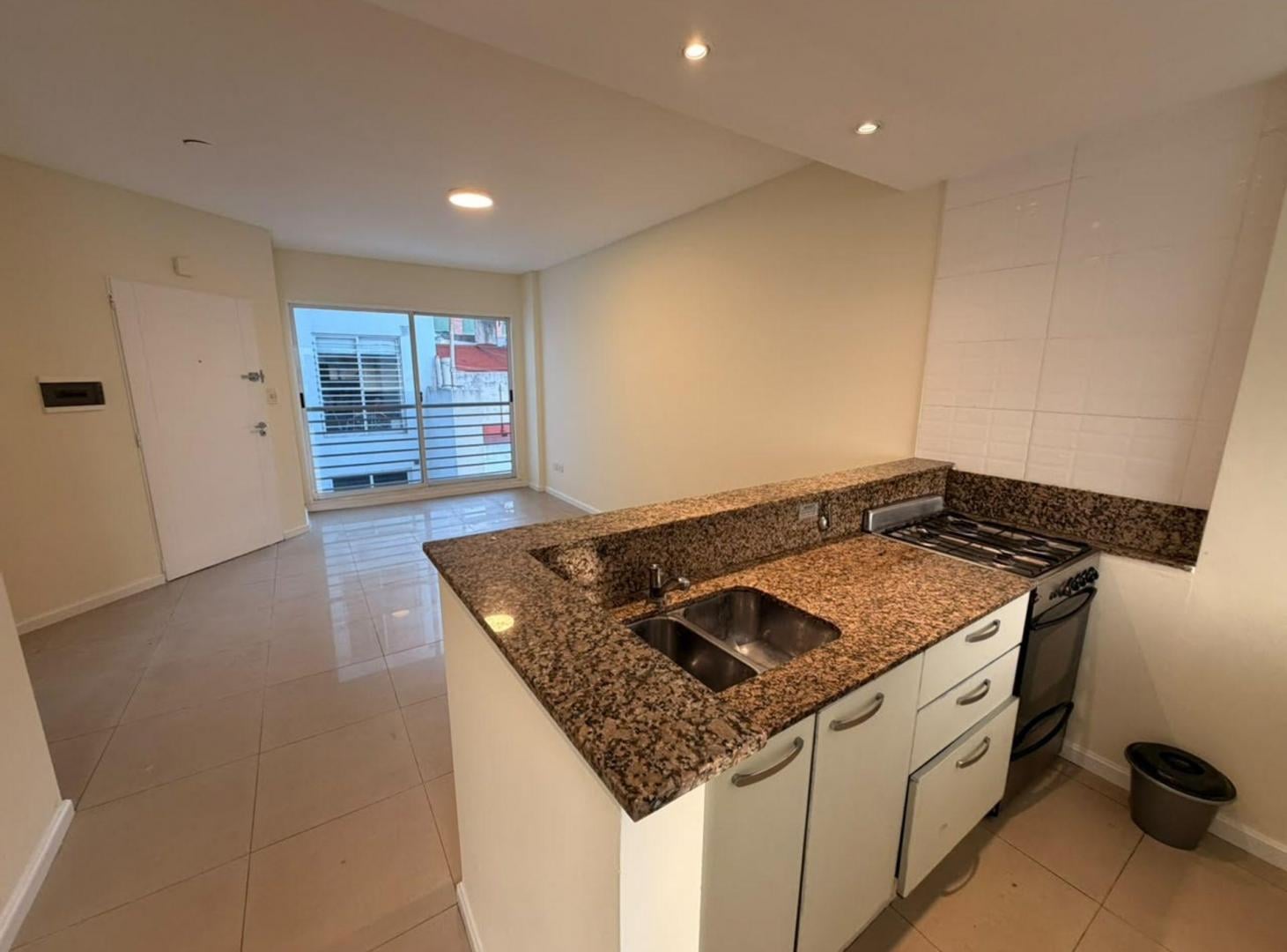 Foto de VENTA DOS AMBIENTES APTO CREDITO PARQUE CHACABUCO, imagen 5