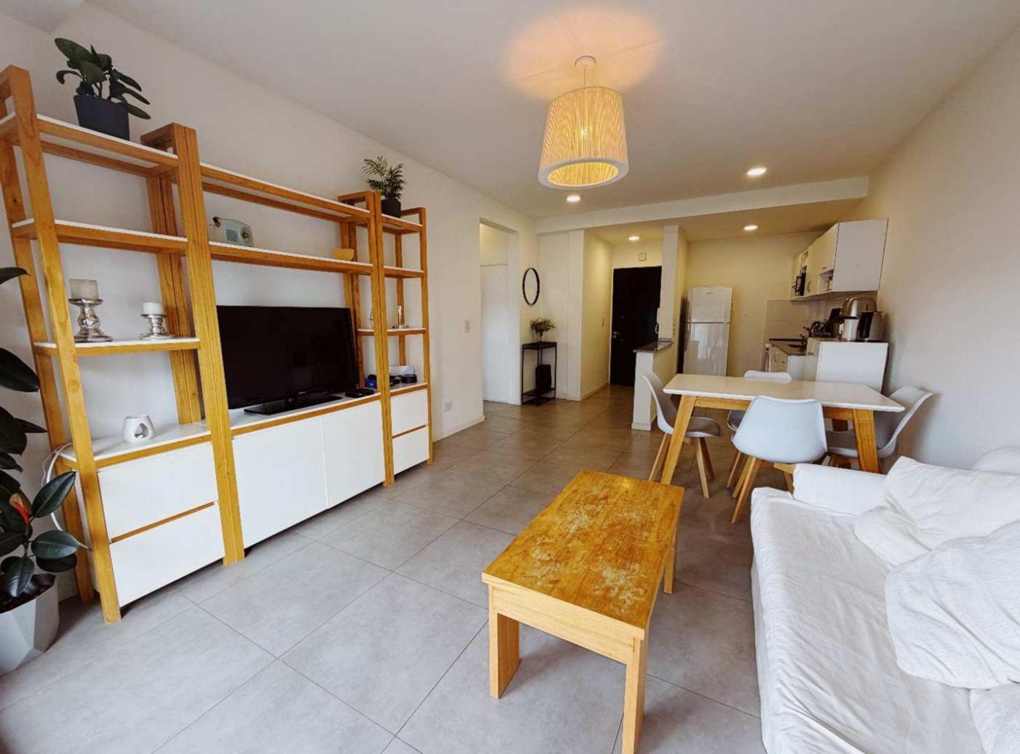 Foto de DEPARTAMENTO 2 AMBIENTES C/COCHERA-VENTA-TIGRE, imagen 2