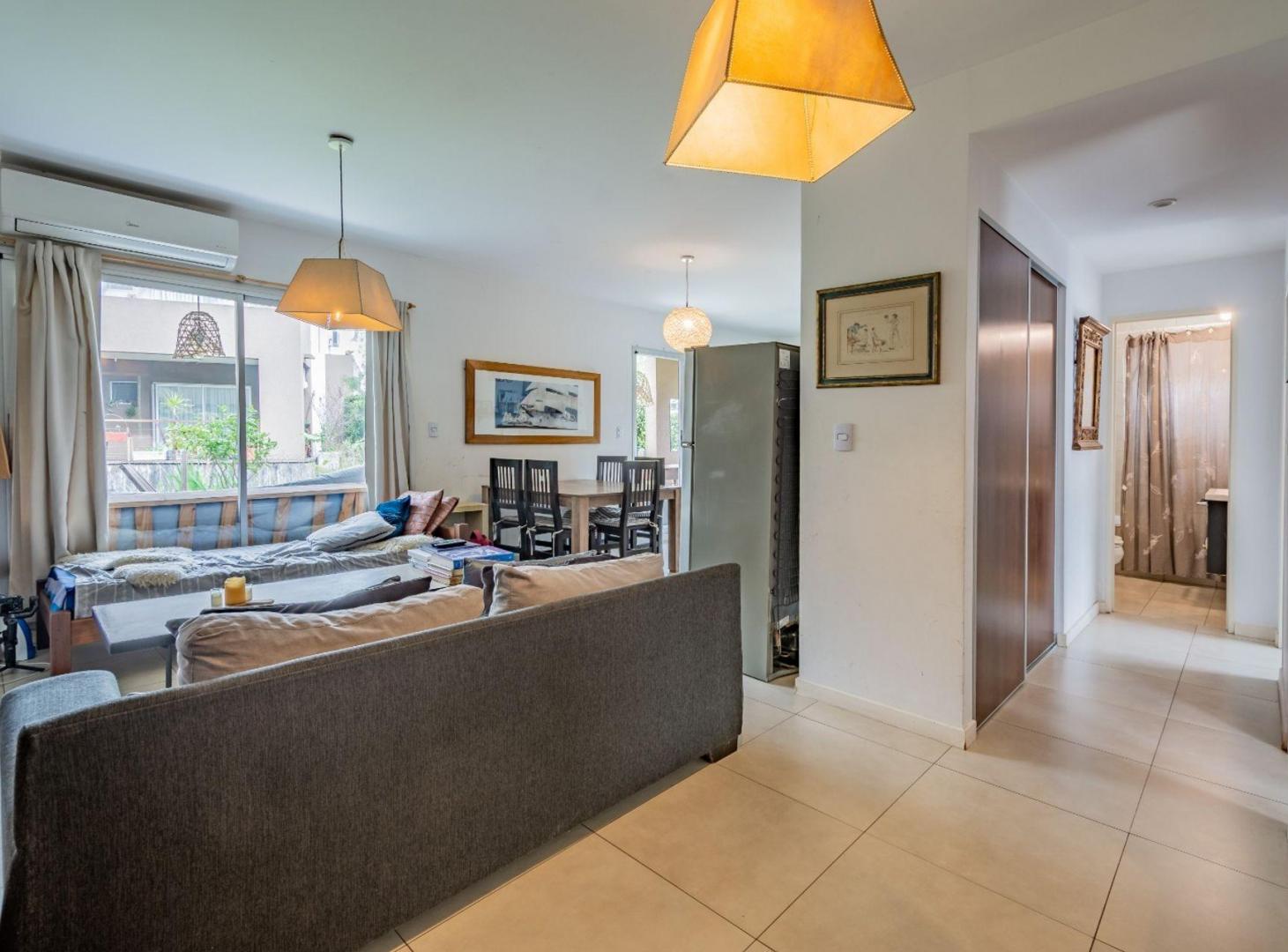 Foto de VENTA DEPARTAMENTO 3 AMBIENTES CON JARDÍN. COCHERA, imagen 4