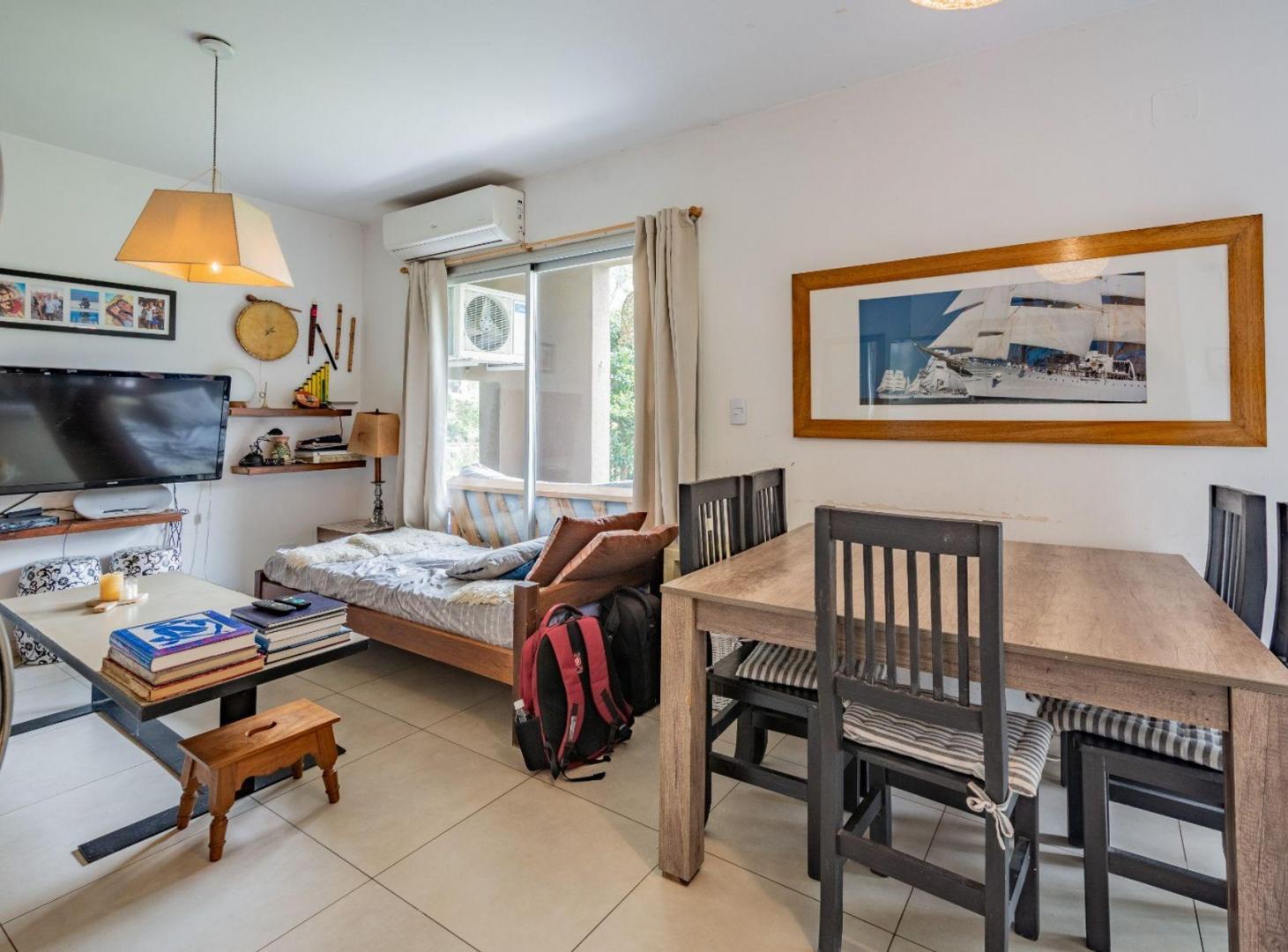 Foto de VENTA DEPARTAMENTO 3 AMBIENTES CON JARDÍN. COCHERA, imagen 1
