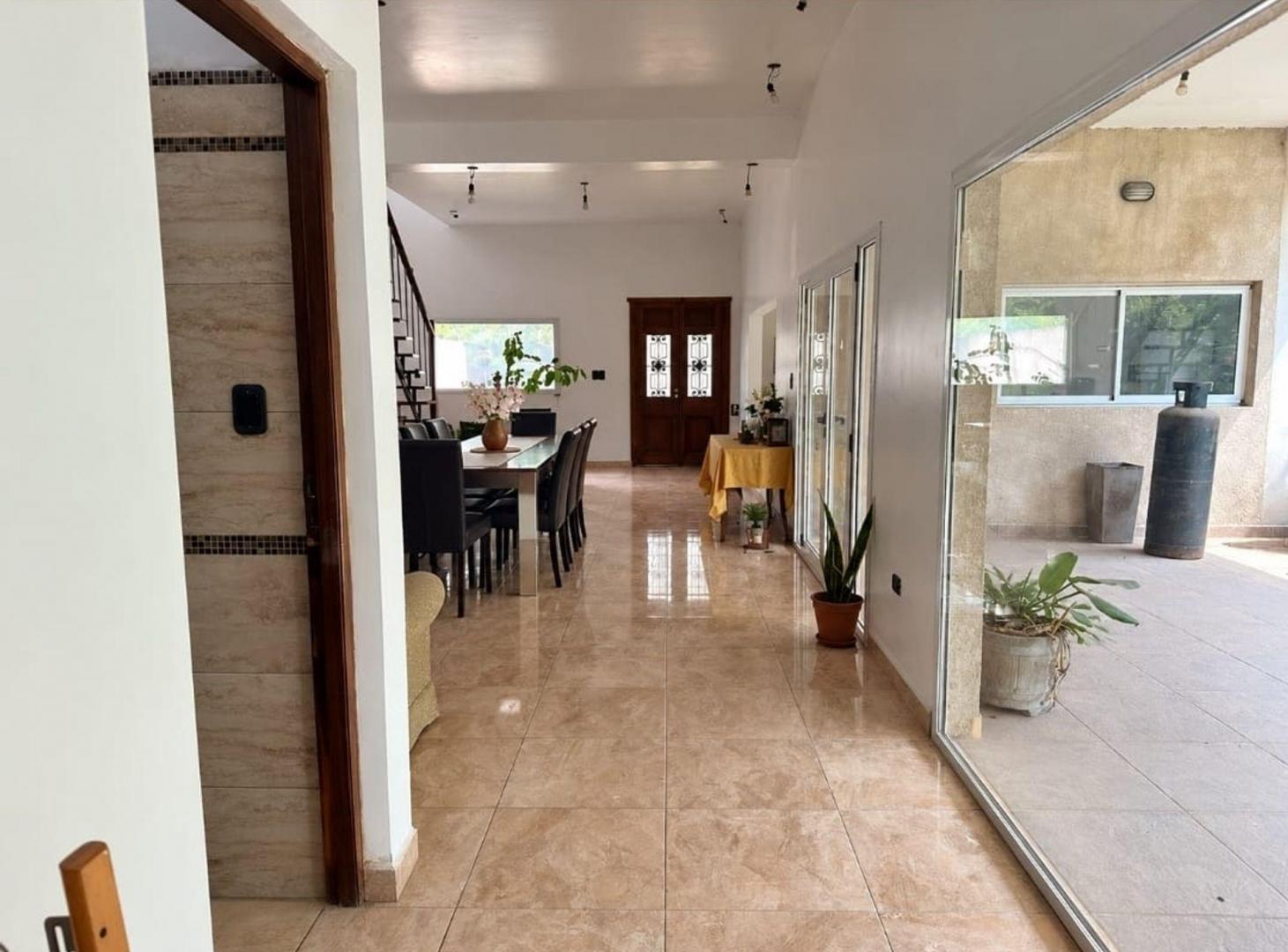 Foto de CASA QUINTA EN VENTA - AMPLIO TERRENO EN MORENO, imagen 5