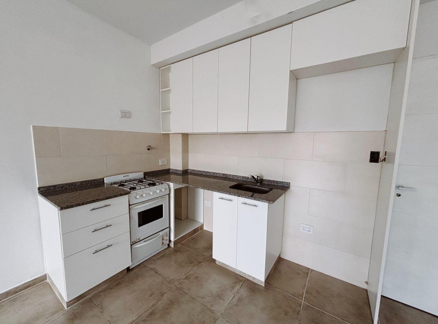Foto de Departamento 2 ambientes c/cochera Alquiler- Tigre, imagen 2