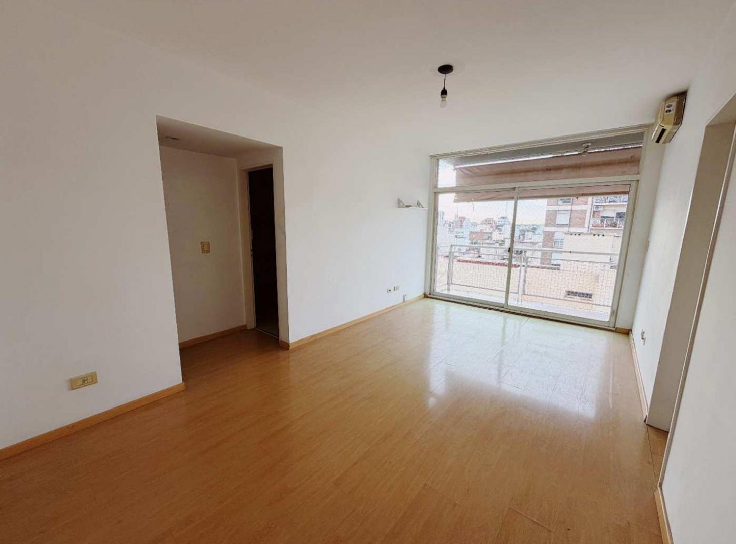 Foto de DEPARTAMENTO 2 AMBIENTES C/COCHERA -VENTA-BELGRANO, imagen 1