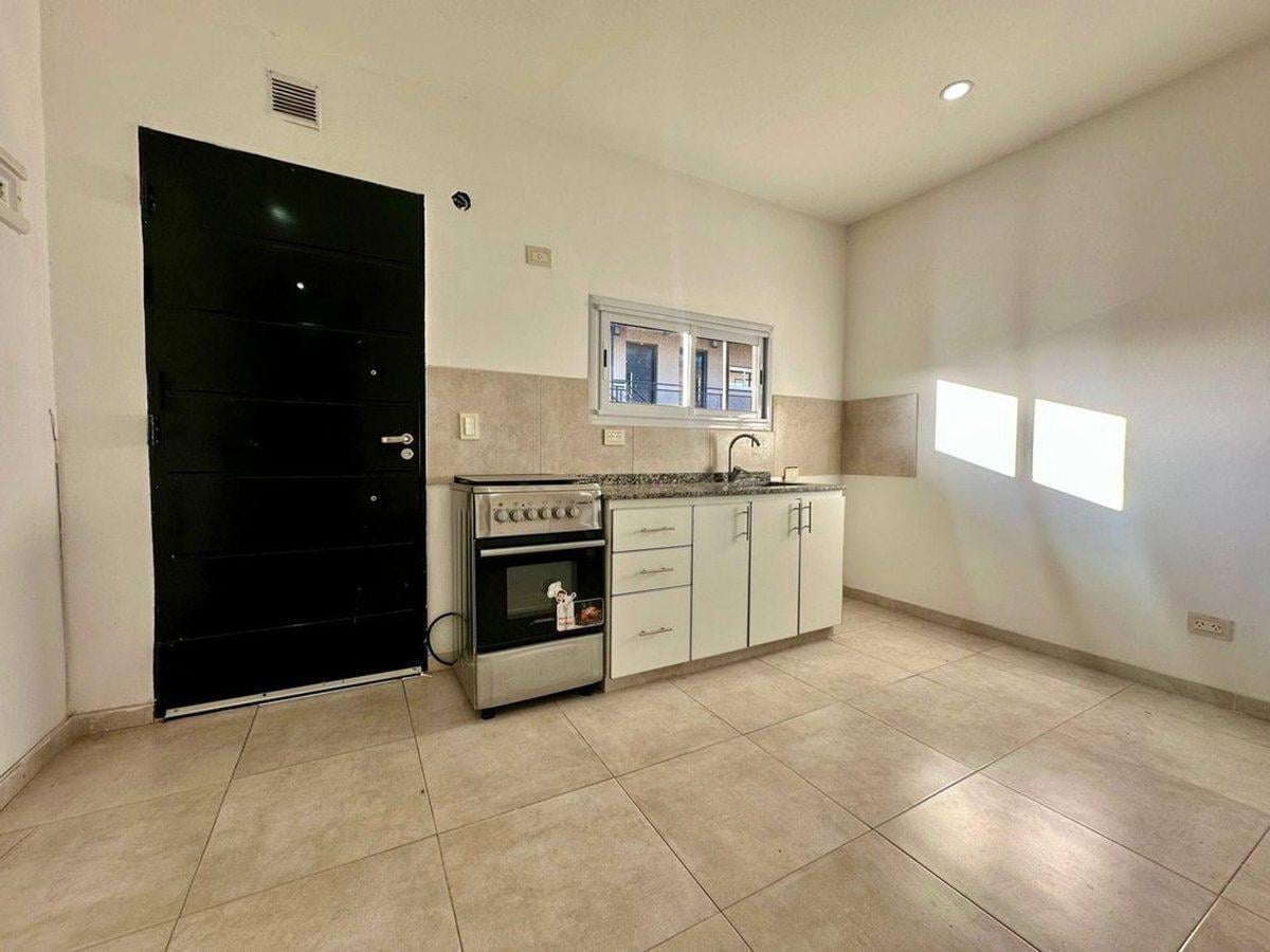 Foto de Venta depto de 2 ambientes en Escobar c/cochera, imagen 2