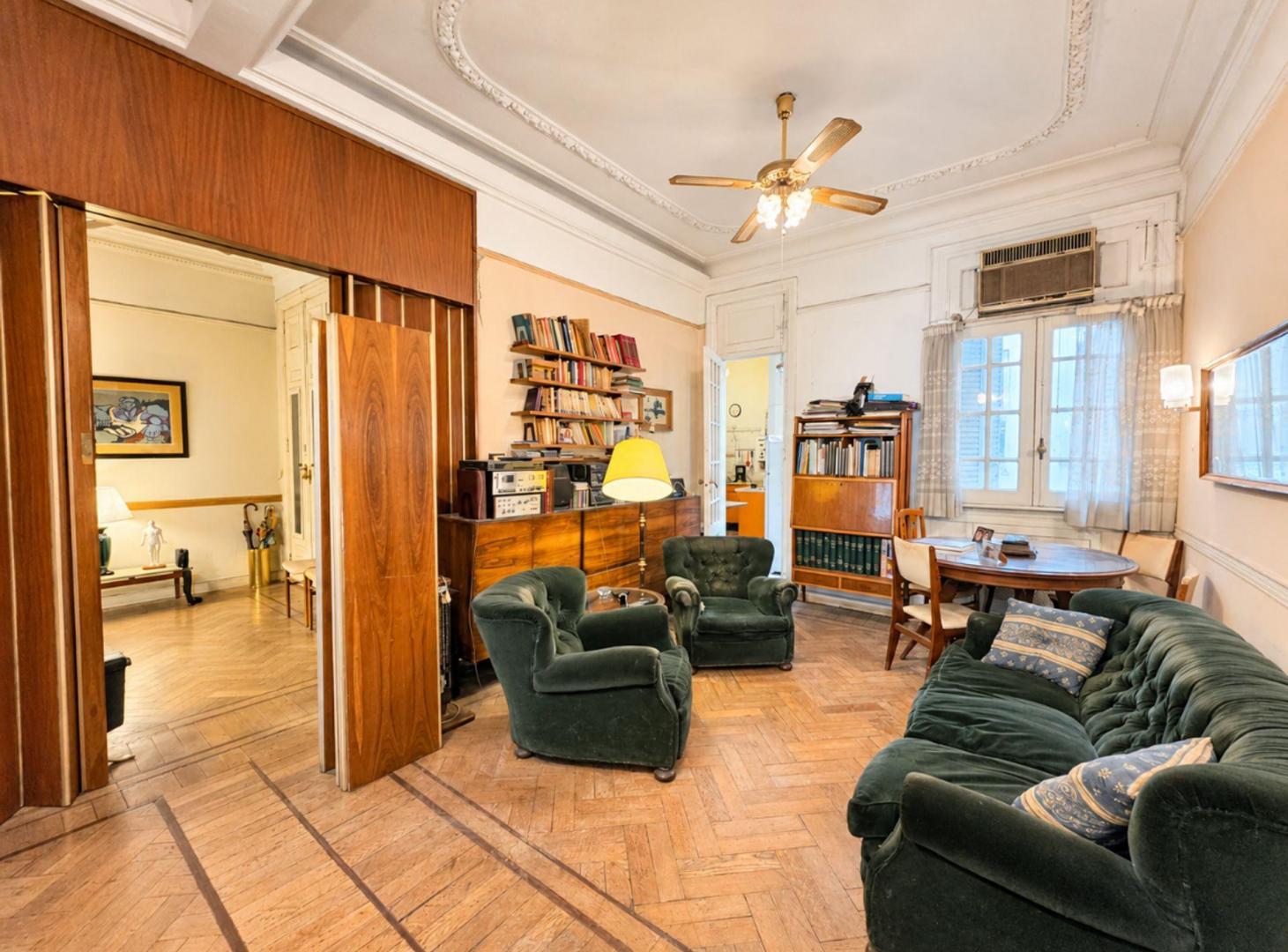 Foto de VENTA DEPARTAMENTO 5 AMB MONSERRAT ESTILO ANTIGUO, imagen 2