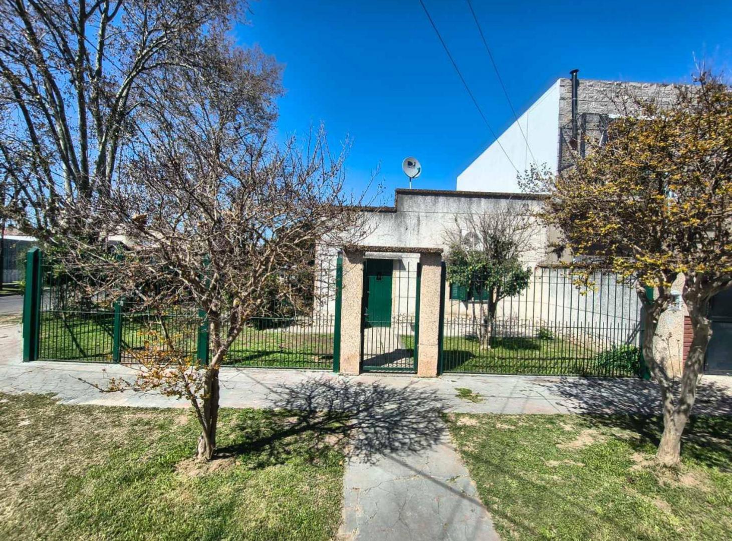 VENTA CASA 5 AMB EN VENTA - BENAVIDES