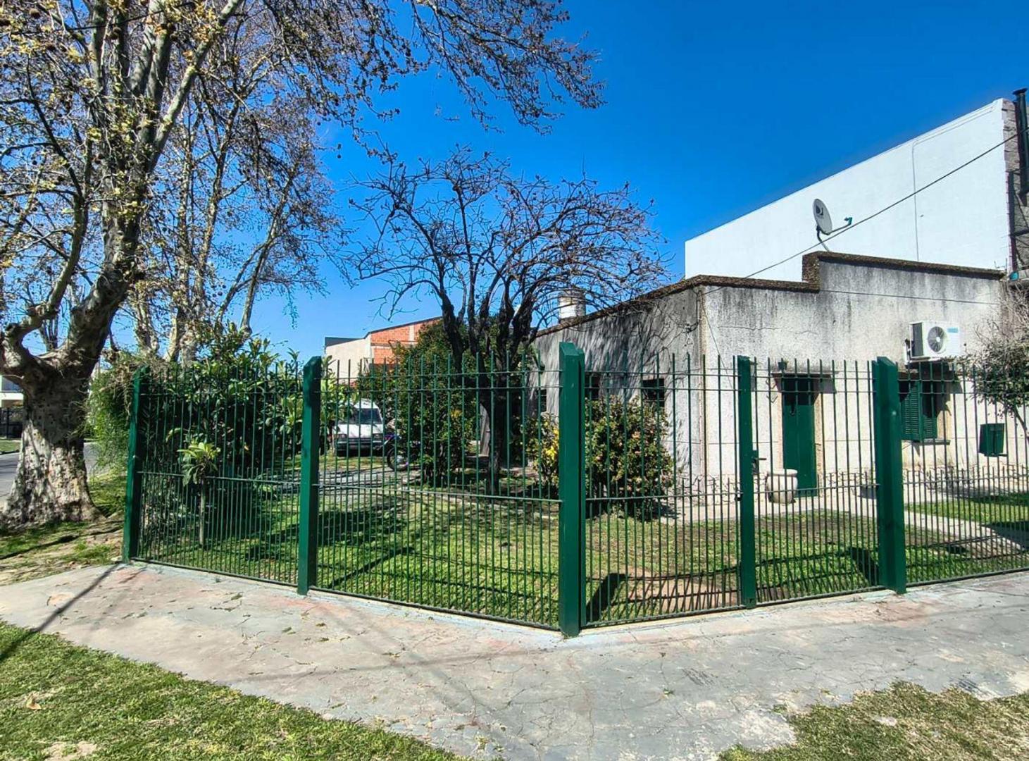 Foto de VENTA CASA 5 AMB EN VENTA - BENAVIDES, imagen 4