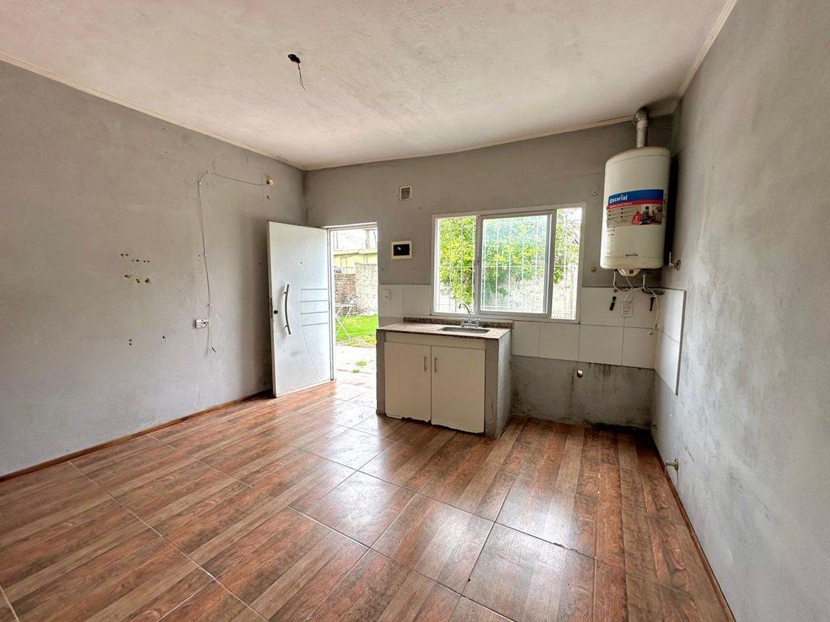 Foto de VENTA PH 2 AMBIENTES - MORENO - SON 2 PH, imagen 3