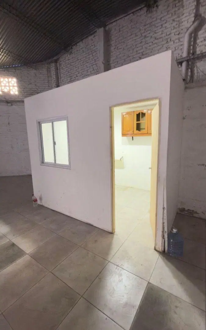 Galpón en alquiler de 200m2 ubicado en Aldo Bonzi 1