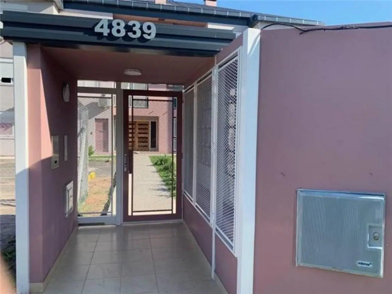 Venta Ciudad Evita Esporal Departamento Planta Baja 2 amb. con cochera fija. 4
